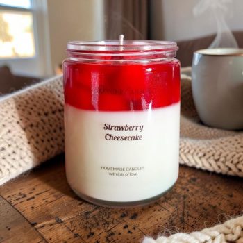 Strawberry Cheesecake Candle 🍓🧁