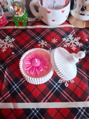 Candle in concrete🩷