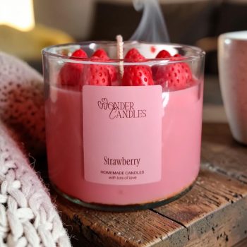 Strawberry Candle 🍓